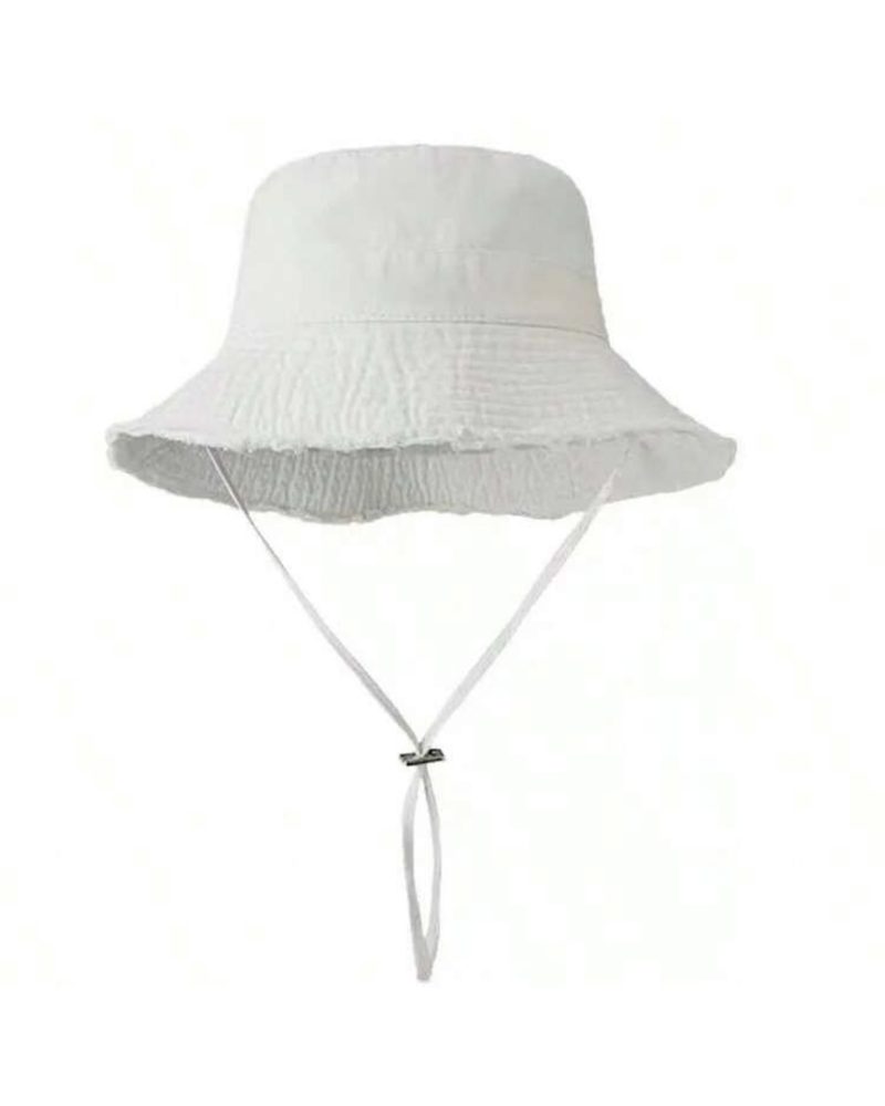 Beyaz bağcıklı bucket şapka